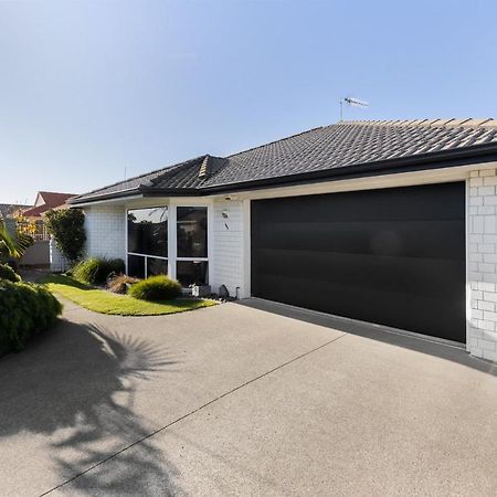 Pavilion Beachfront Apartments Mount Maunganui Esterno foto