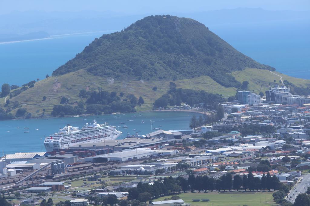 Pavilion Beachfront Apartments Mount Maunganui Esterno foto