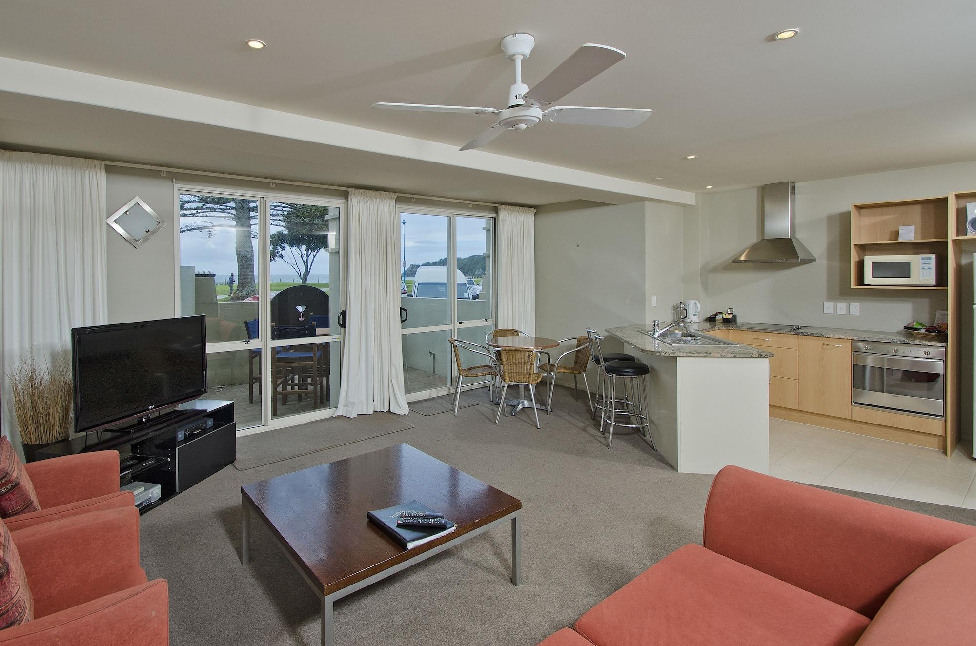 Pavilion Beachfront Apartments Mount Maunganui Esterno foto