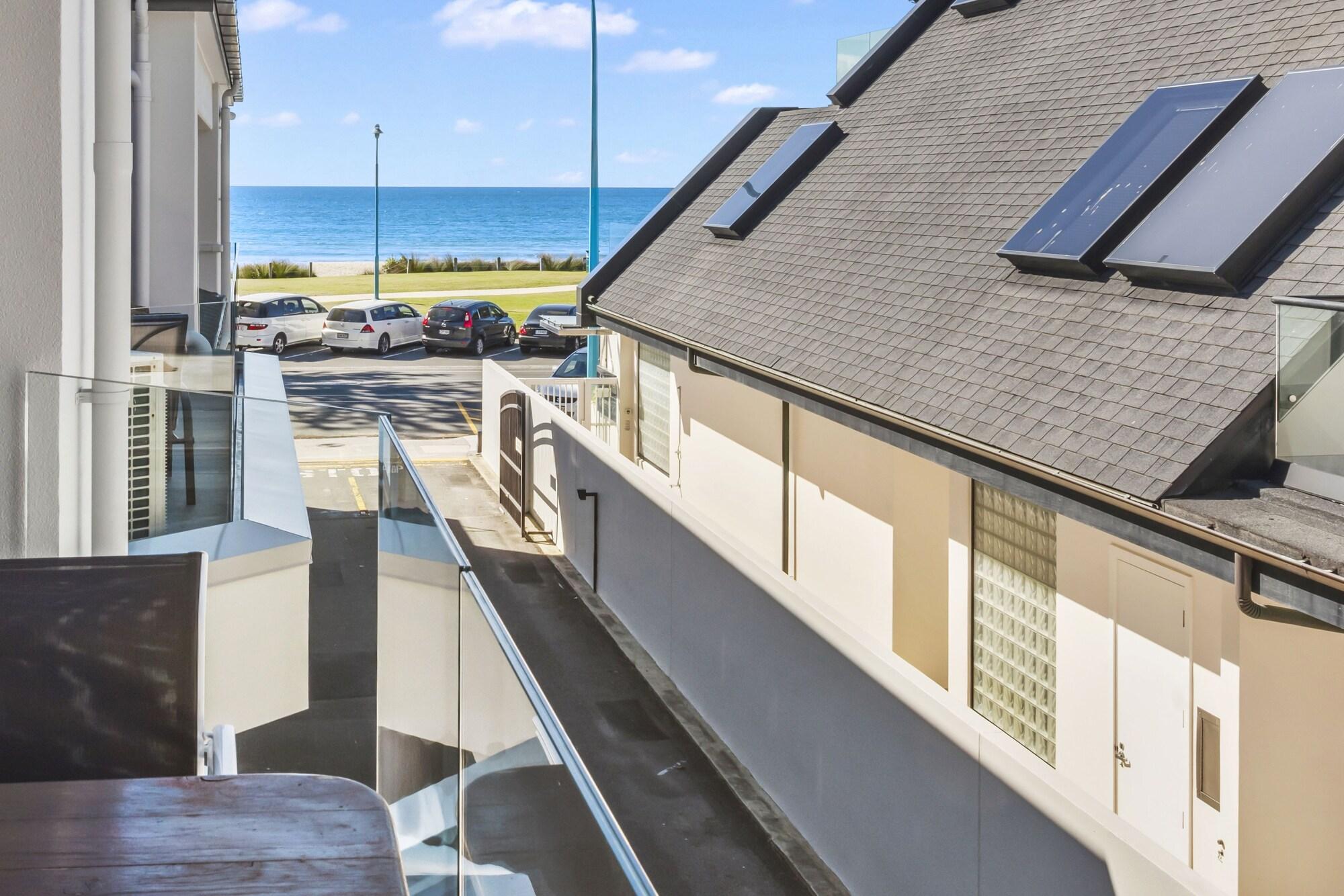 Pavilion Beachfront Apartments Mount Maunganui Esterno foto
