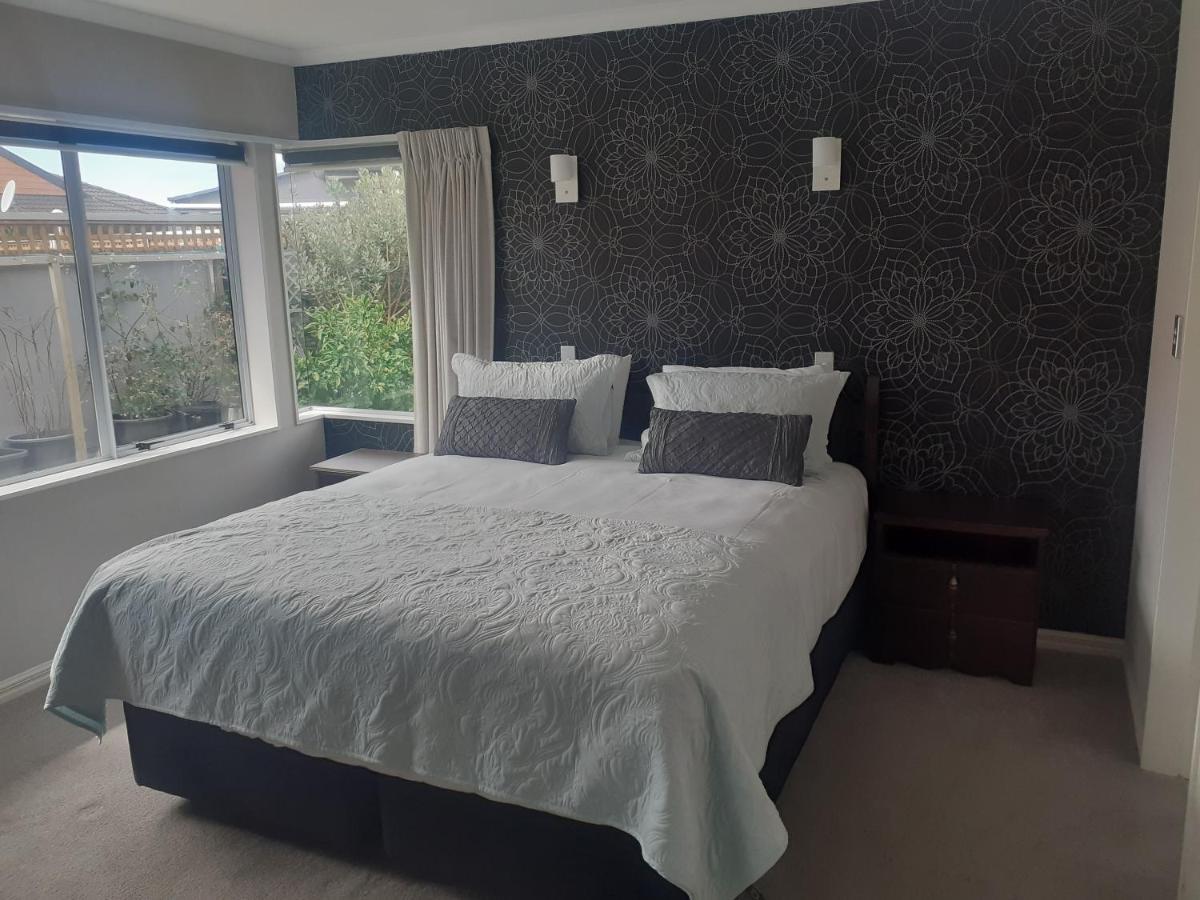 Pavilion Beachfront Apartments Mount Maunganui Esterno foto
